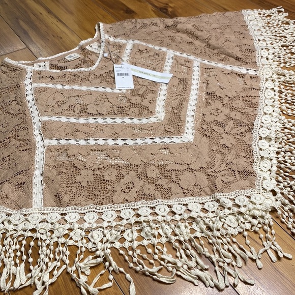 ⭐️O’Neill Lightweight Raul’s Crochet Lace Fringe Poncho Shirt - Picture 3 of 13